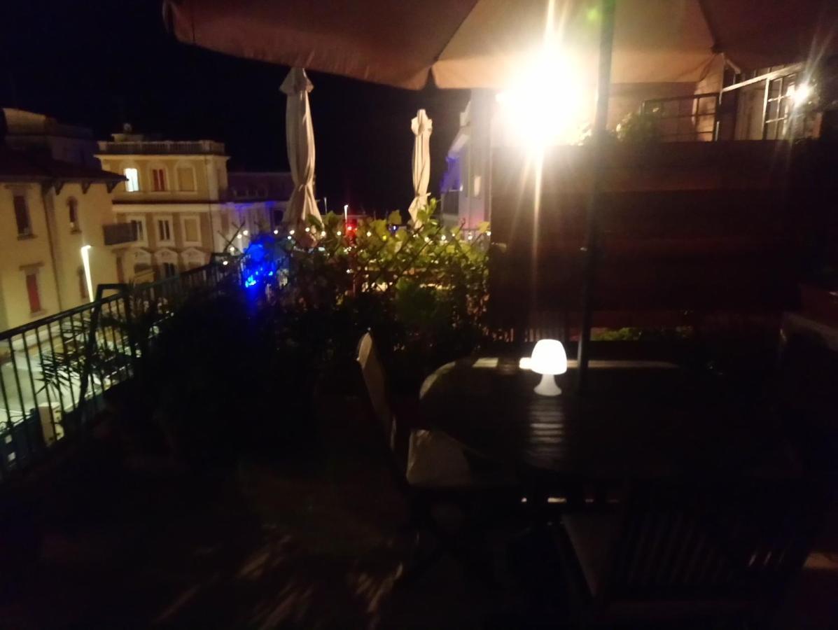 Ostia Bed And Beach Bagian luar foto